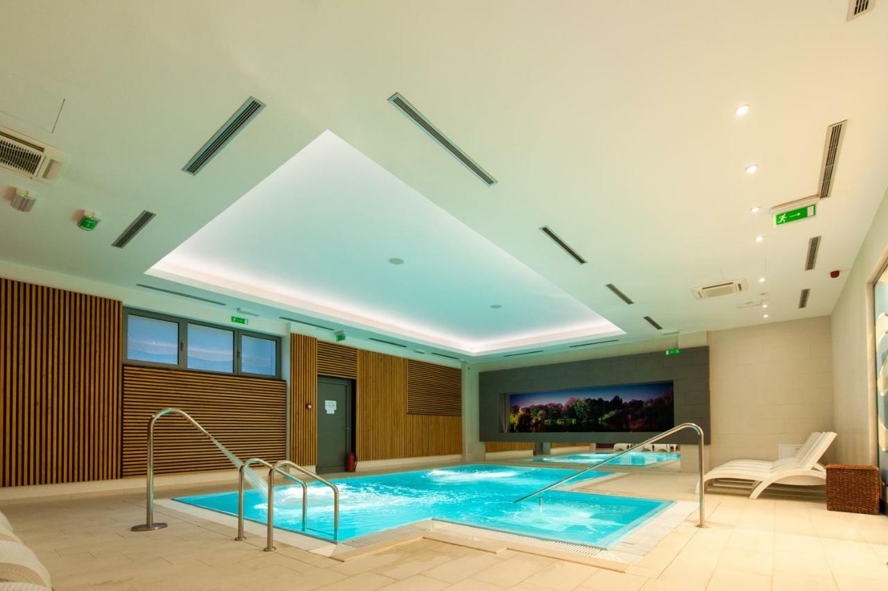 Hotel Sport Иванич-Град Экстерьер фото