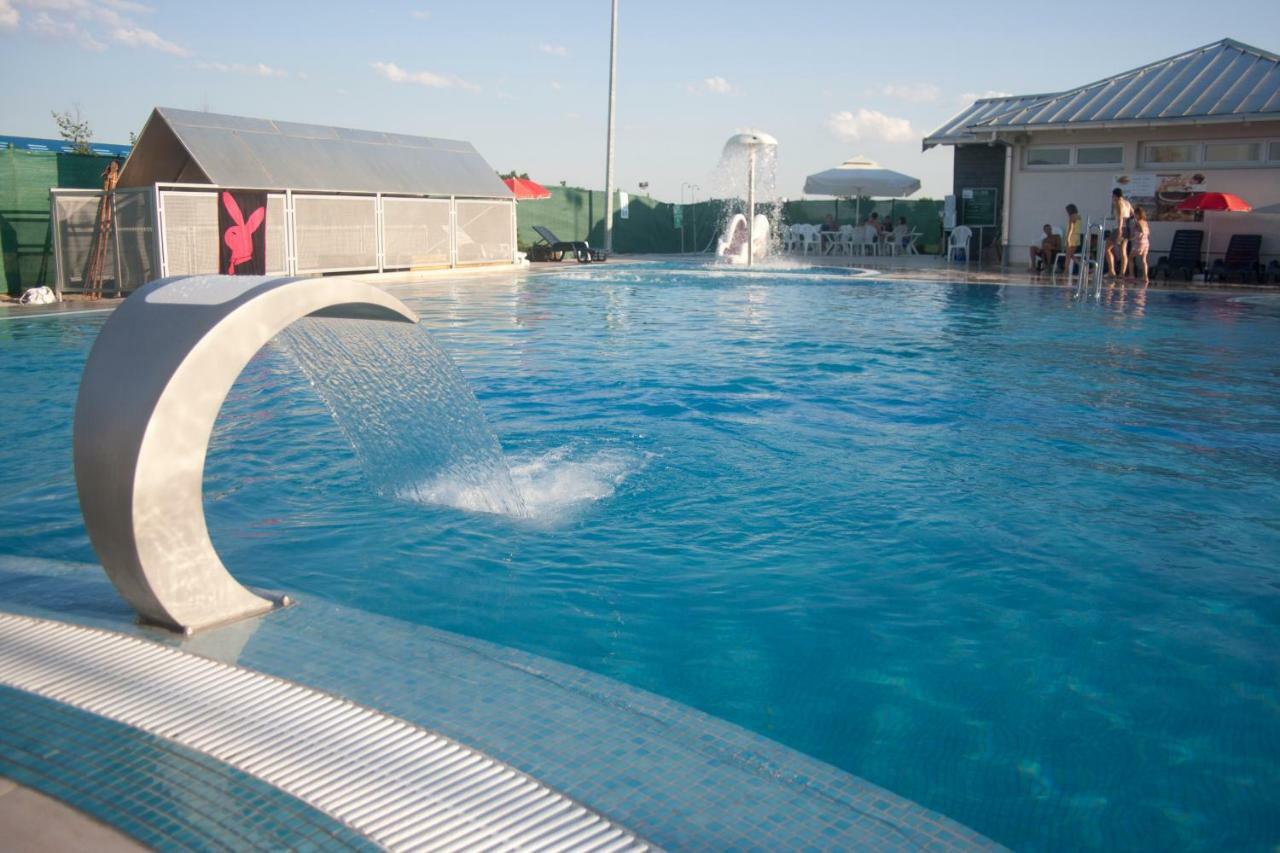Hotel Sport Иванич-Град Экстерьер фото